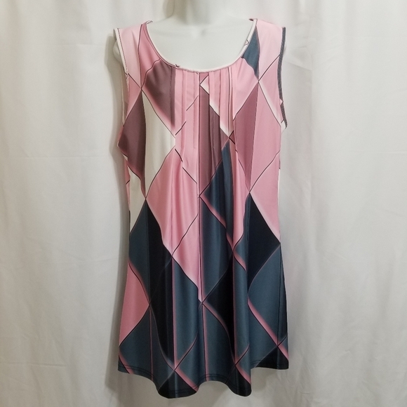 LILY by Firmiana sleeveless patterned top - Picture 8 of 9